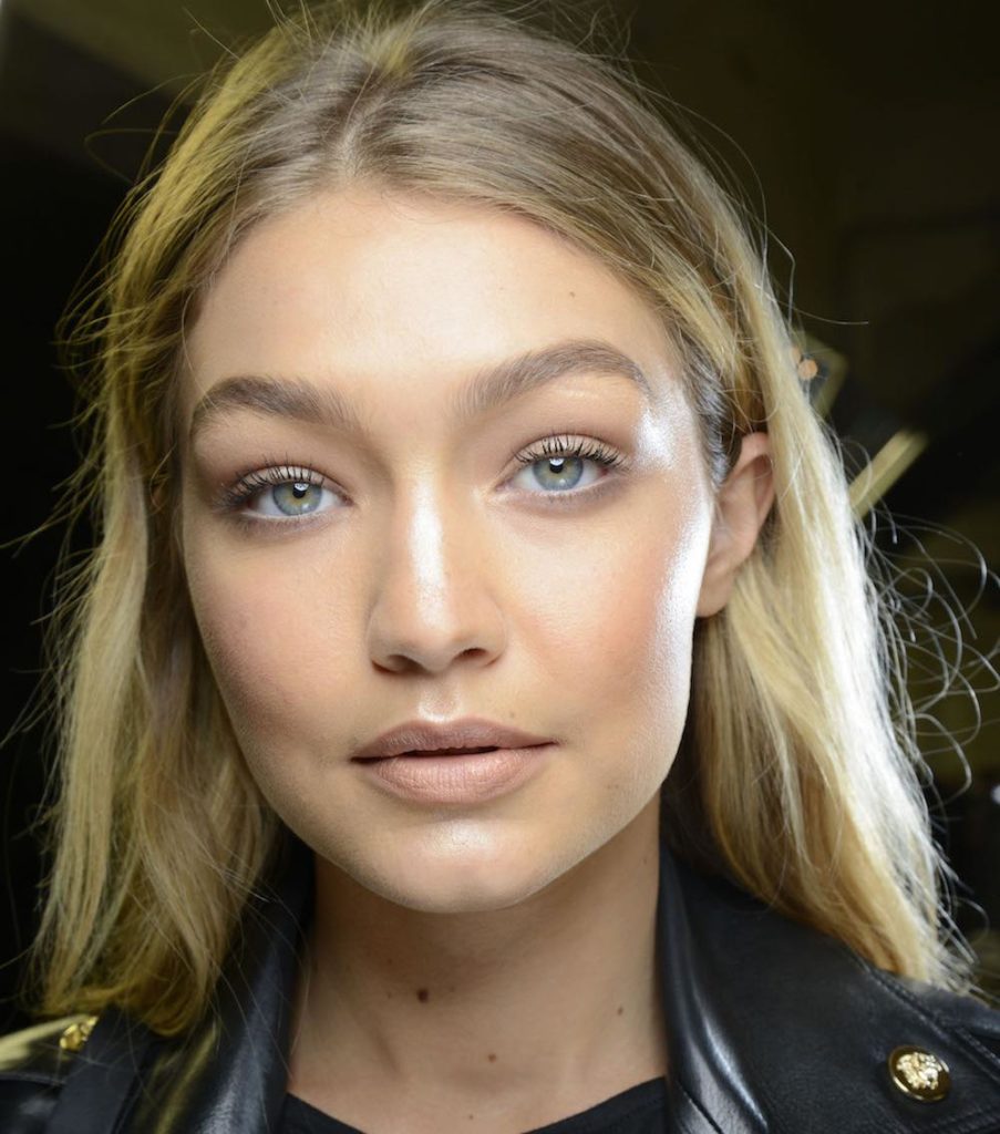 110516 Gigi Hadid Nontouring 1 1 903x1024